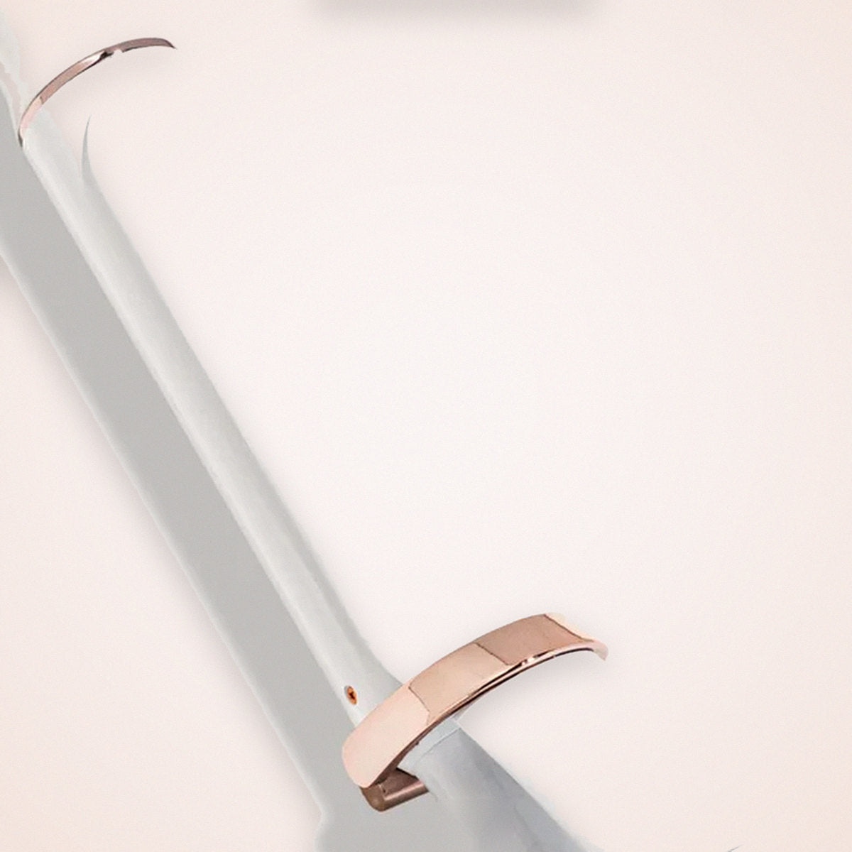 1.75-Inch Extra-Long Ceramic Curling Iron for Blowout Waves, photo 3