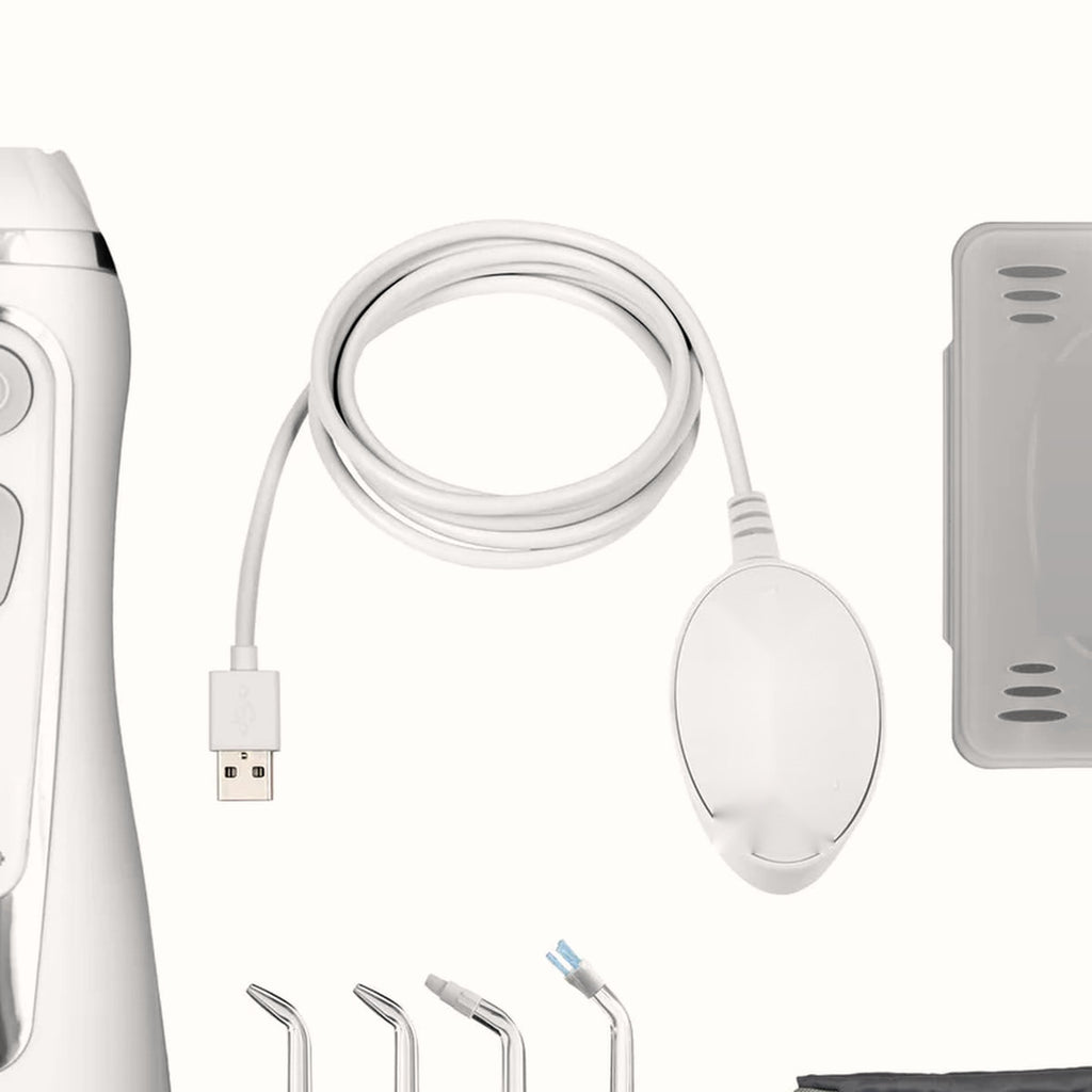 Cordless Rechargeable Water Flosser with Magnetic Charging and Travel Bag, photo 3